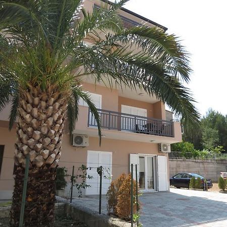 Apartments Ljubicic Podstrana Luaran gambar