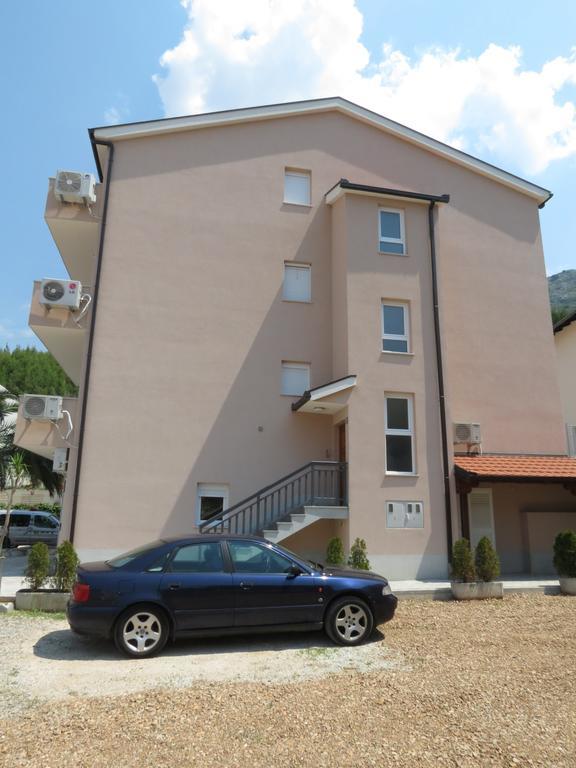 Apartments Ljubicic Podstrana Luaran gambar