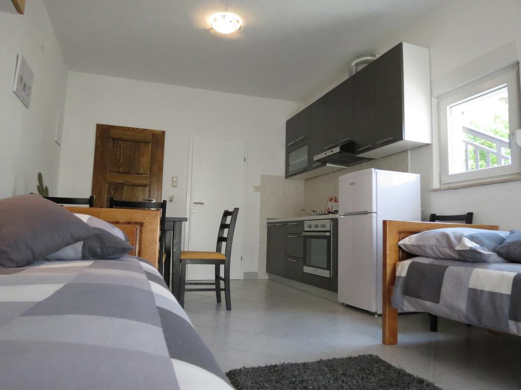 Apartments Ljubicic Podstrana Bilik gambar