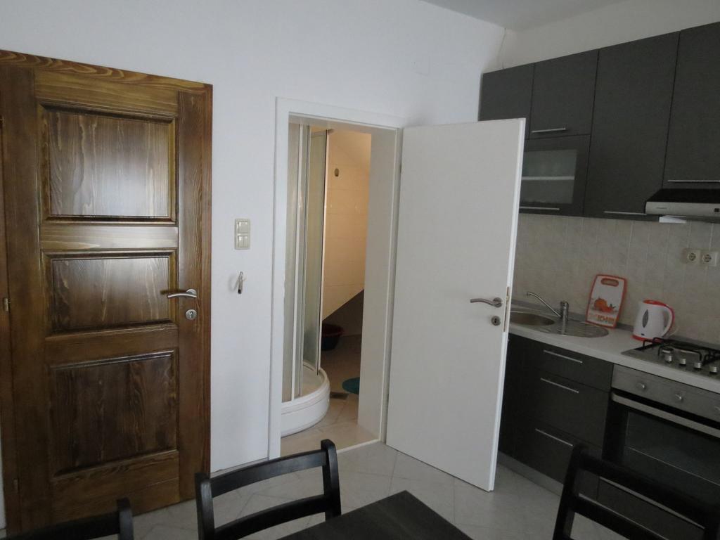 Apartments Ljubicic Podstrana Bilik gambar