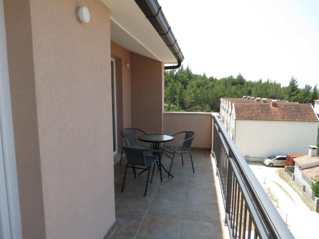 Apartments Ljubicic Podstrana Bilik gambar